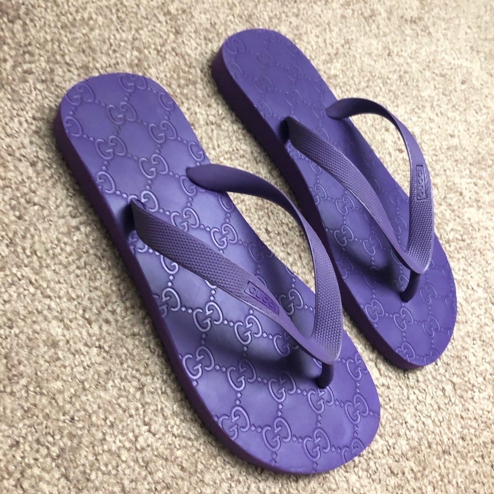 GUCCI rubber flip flop